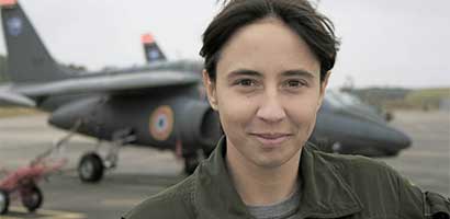 ... France 3 vous proposera un documentaire qui sera consacré aux femmes qui exercent le métier de... pilote de chasse ! Mai 2009. Virginie Guyot, 33 ans, ... - femmes_pilote_chasse