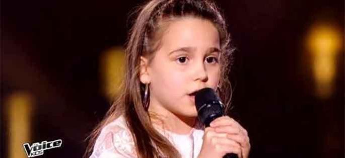 Replay “The Voice Kids” : Manuela chante « La bohème » de Charles Aznavour en demi-finale (vidéo)