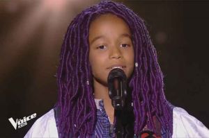Replay “The Voice Kids” : Talima chante « Tajabone » d’Ismaël Lô (vidéo)