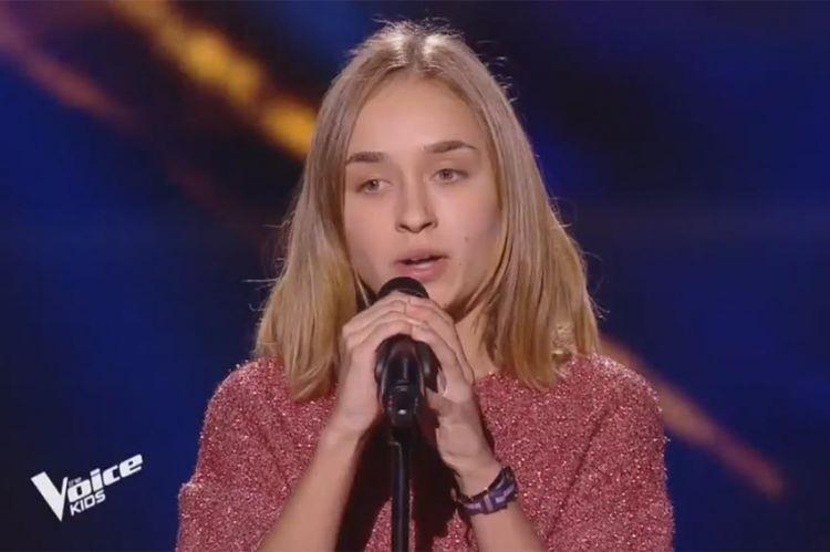 Replay “The Voice Kids” : Stella chante « Where we were young » d’Adele (vidéo)