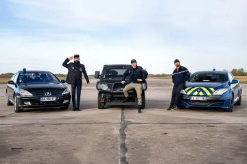 &quot;Top Gear France - Ceux qui infiltrent la police&quot; vendredi 22 mars 2024 sur RMC Découverte - Vidéo