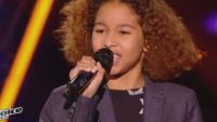 Replay “The Voice Kids” : Dylan chante « Eblouie par la nuit » de Zaz (vidéo)